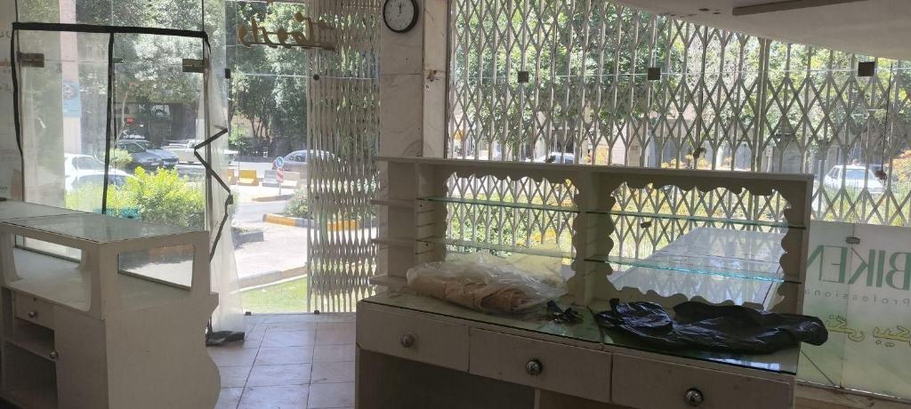 مغازه 58 متری در میرداماد