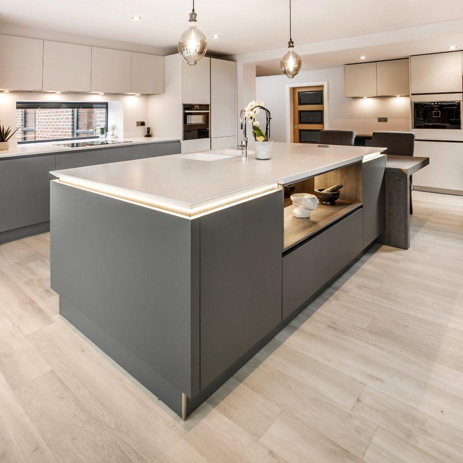 آپارتمان 103 متری در مشکینی 35